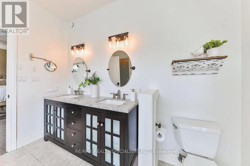 2115 Cunningham Court, Milton (Moffat), ON - Indoor Photo Showing Bathroom