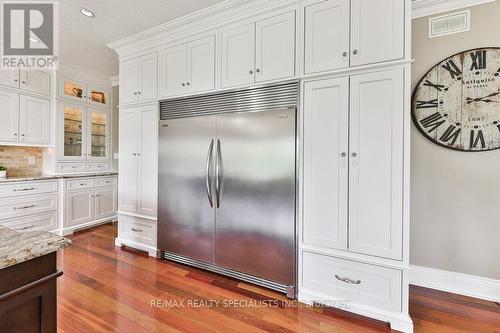 2115 Cunningham Court, Milton (Moffat), ON - Indoor Photo Showing Kitchen