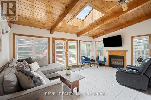 344 First Avenue N, Welland, ON - Indoor Photo Showing Living Room With Fireplace