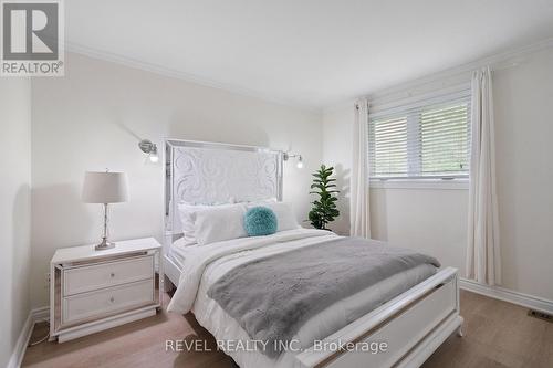 344 First Avenue N, Welland, ON - Indoor Photo Showing Bedroom