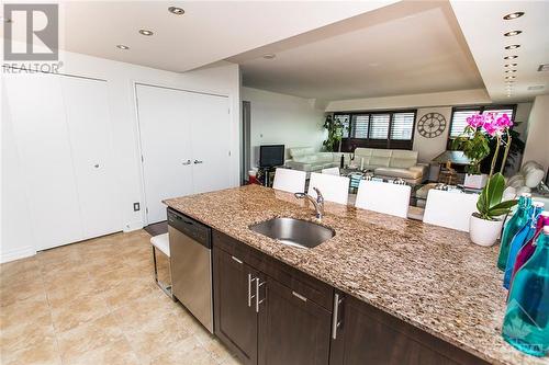 234 Rideau Street Unit#2406, Ottawa, ON - Indoor Photo Showing Kitchen