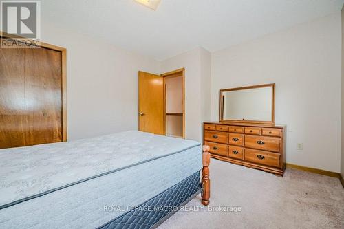 967 Mohawk Road E, Hamilton, ON - Indoor Photo Showing Bedroom