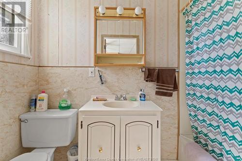 12147 St. Jacques Street, Tecumseh, ON - Indoor Photo Showing Bathroom