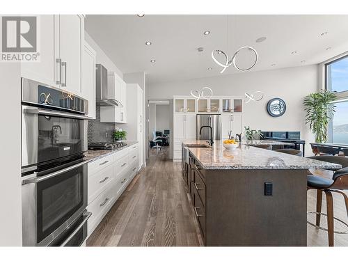 1789 Diamond View Drive, West Kelowna, BC - Indoor Photo Showing Kitchen With Upgraded Kitchen