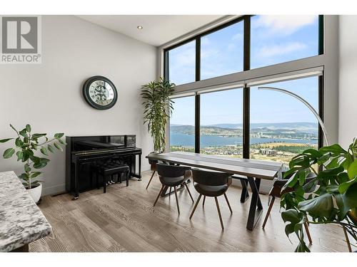 1789 Diamond View Drive, West Kelowna, BC - Indoor Photo Showing Dining Room