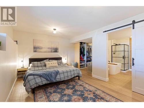 2490 Sexsmith Road, Kelowna, BC - Indoor Photo Showing Bedroom