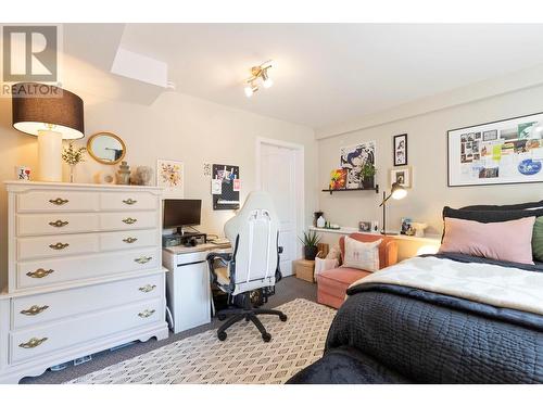 2490 Sexsmith Road, Kelowna, BC - Indoor Photo Showing Bedroom