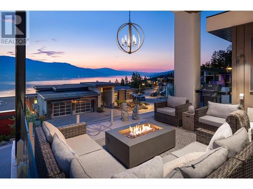 3450 Shayler Road, Kelowna, BC -  Photo Showing Living Room