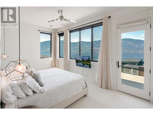 3450 Shayler Road, Kelowna, BC - Indoor Photo Showing Bedroom