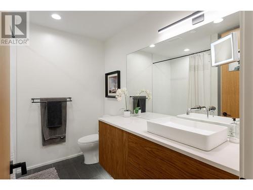 3450 Shayler Road, Kelowna, BC - Indoor Photo Showing Bathroom