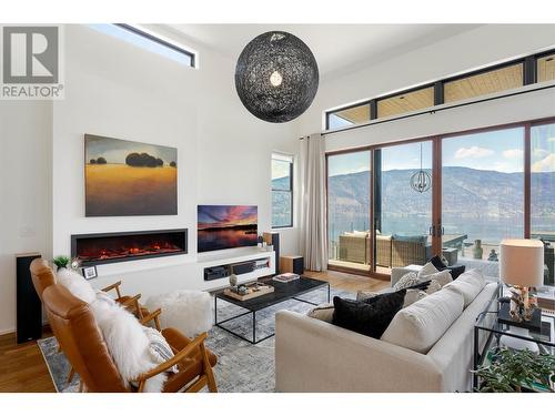 3450 Shayler Road, Kelowna, BC - Indoor Photo Showing Living Room With Fireplace