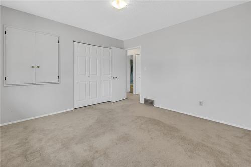 811 Tamarack Drive, Kelowna, BC - Indoor Photo Showing Other Room