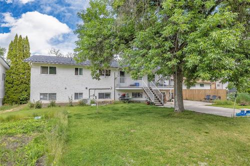 811 Tamarack Drive, Kelowna, BC - Outdoor