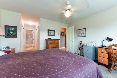 101-965 King Street, Penticton, BC - Indoor Photo Showing Bedroom