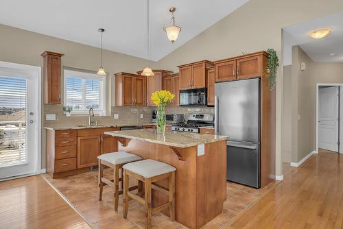 2040 Spyglass Way, West Kelowna, BC - Indoor Photo Showing Kitchen With Double Sink