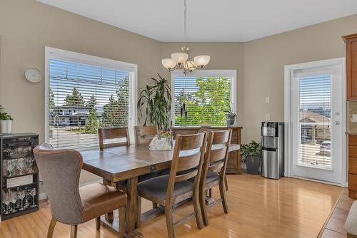 2040 Spyglass Way, West Kelowna, BC - Indoor Photo Showing Dining Room