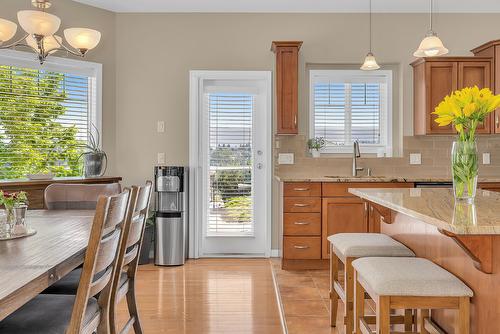 2040 Spyglass Way, West Kelowna, BC - Indoor Photo Showing Dining Room