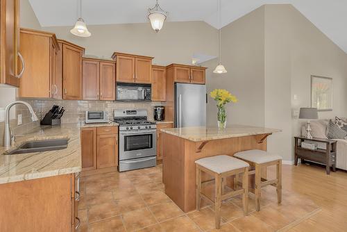 2040 Spyglass Way, West Kelowna, BC - Indoor Photo Showing Kitchen With Double Sink