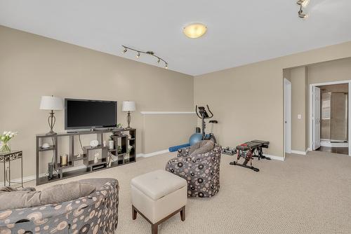 2040 Spyglass Way, West Kelowna, BC - Indoor Photo Showing Gym Room