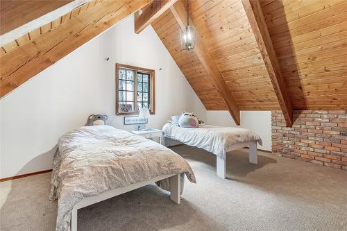 4452 Sleepy Hollow Road, Armstrong, BC - Indoor Photo Showing Bedroom