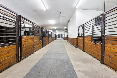 4452 Sleepy Hollow Road, Armstrong, BC - Indoor Photo Showing Other Room