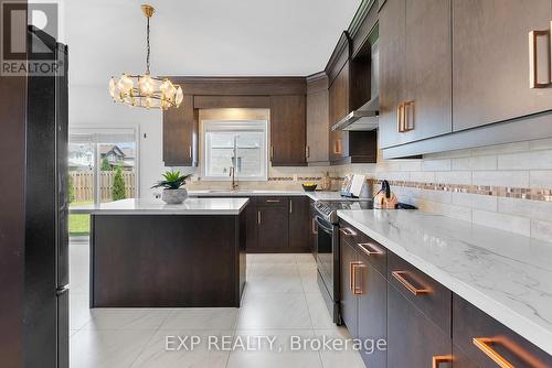 133 Lametti Drive N, Pelham, ON - Indoor Photo Showing Kitchen With Upgraded Kitchen