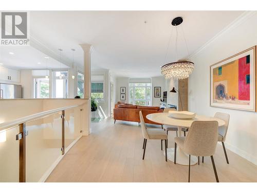 2901 Abbott Street Unit# 112, Kelowna, BC - Indoor Photo Showing Dining Room