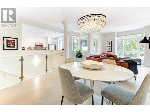 2901 Abbott Street Unit# 112, Kelowna, BC - Indoor Photo Showing Dining Room