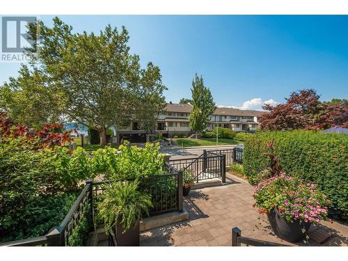 2901 Abbott Street Unit# 112, Kelowna, BC - Outdoor