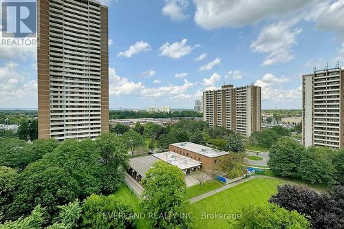 1111 - 175 Hilda Avenue, Toronto (Newtonbrook West), ON - Outdoor