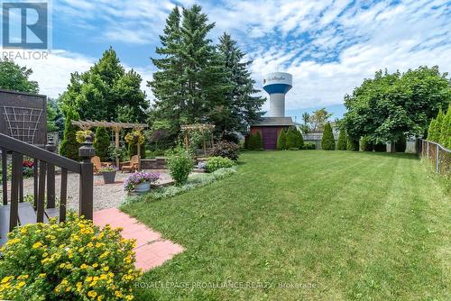 37 Harbourview Crescent, Prince Edward County (Wellington), ON - Outdoor