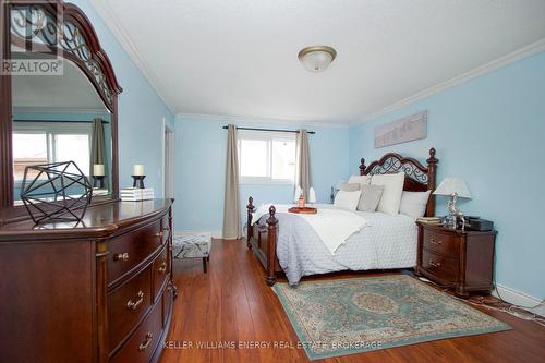 276 Thornton Road N, Oshawa (Mclaughlin), ON - Indoor Photo Showing Bedroom