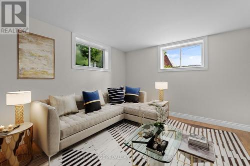 330 County Rd 3, Prince Edward County (Ameliasburgh), ON - Indoor Photo Showing Living Room