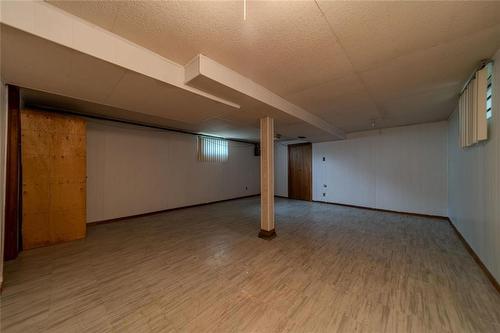 630 Burnell Street, Winnipeg, MB - Indoor