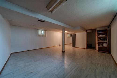 630 Burnell Street, Winnipeg, MB - Indoor