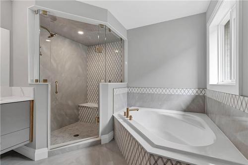 386 Southcote Road, Ancaster, ON - Indoor Photo Showing Bathroom