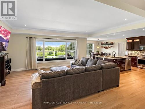 397 Wilson Road, Centre Hastings, ON - Indoor Photo Showing Living Room