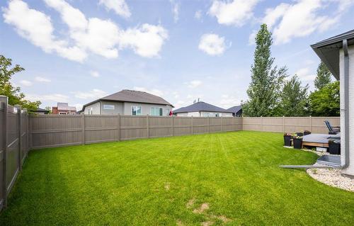 10 Southdown Lane, Headingley, MB - Outdoor With Backyard