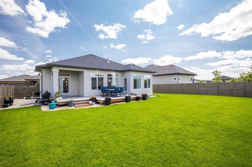 10 Southdown Lane, Headingley, MB - Outdoor With Backyard