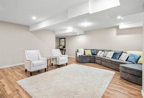 10 Southdown Lane, Headingley, MB - Indoor Photo Showing Basement