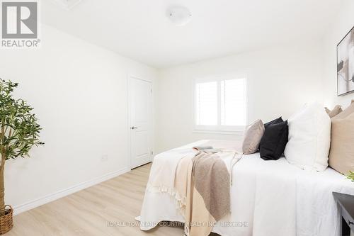 20 Hancock Crescent, Kawartha Lakes (Lindsay), ON - Indoor Photo Showing Bedroom