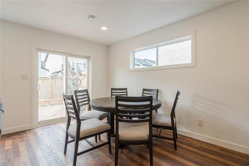 20 Dochart Gate, Niverville, MB - Indoor Photo Showing Dining Room