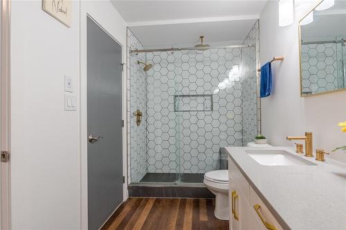 20 Dochart Gate, Niverville, MB - Indoor Photo Showing Bathroom