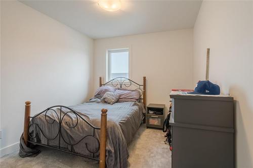 20 Dochart Gate, Niverville, MB - Indoor Photo Showing Bedroom