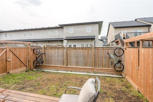 20 Dochart Gate, Niverville, MB - Outdoor With Deck Patio Veranda