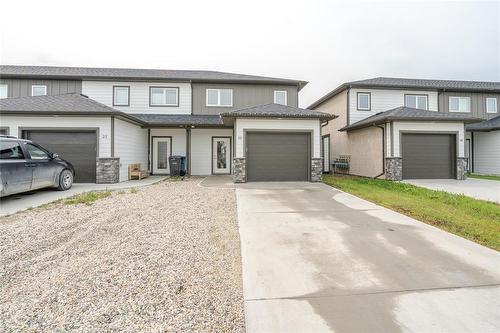 20 Dochart Gate, Niverville, MB - Outdoor With Facade