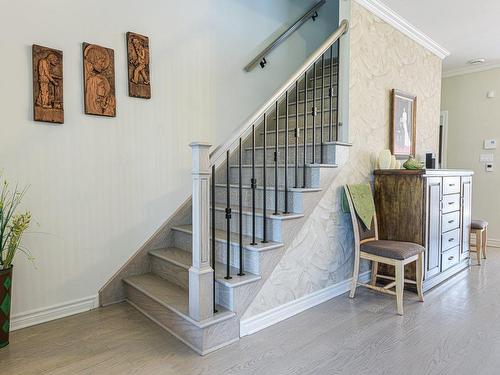 Staircase - 347 Rue Guy-Girouard, Beloeil, QC 