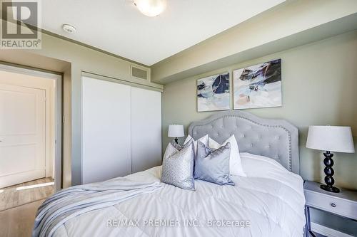 437 - 19 Bellcastle Gate, Whitchurch-Stouffville (Stouffville), ON - Indoor Photo Showing Bedroom