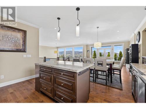 368 Trumpeter Court, Kelowna, BC - Indoor