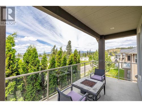 368 Trumpeter Court, Kelowna, BC - Outdoor With Exterior